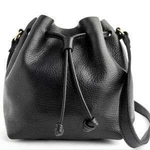 Portland Leather Goods Large Bucket bag in pebbled black